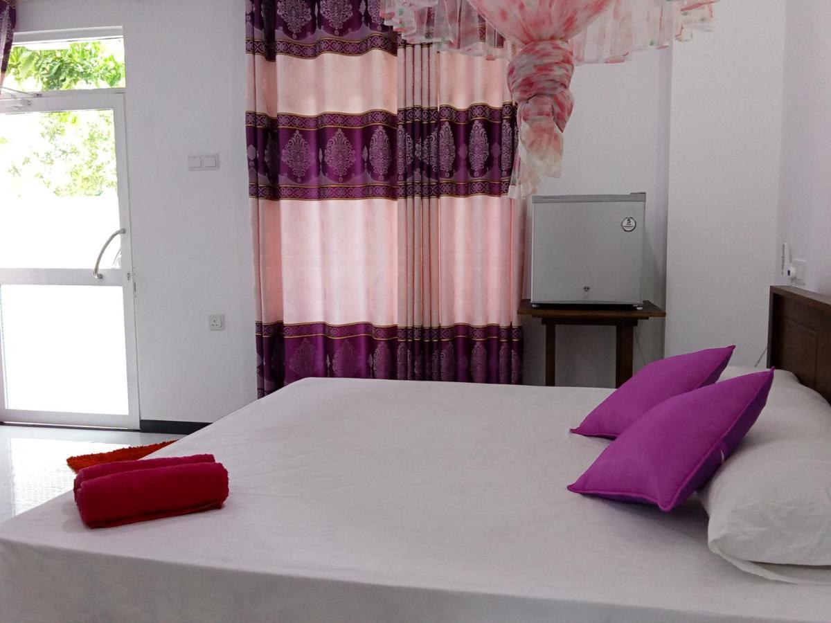 Pearl Holiday Inn Mirissa Kültér fotó